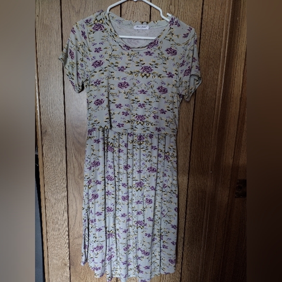 Floral Print Nursing Dress - Picture 1 of 1